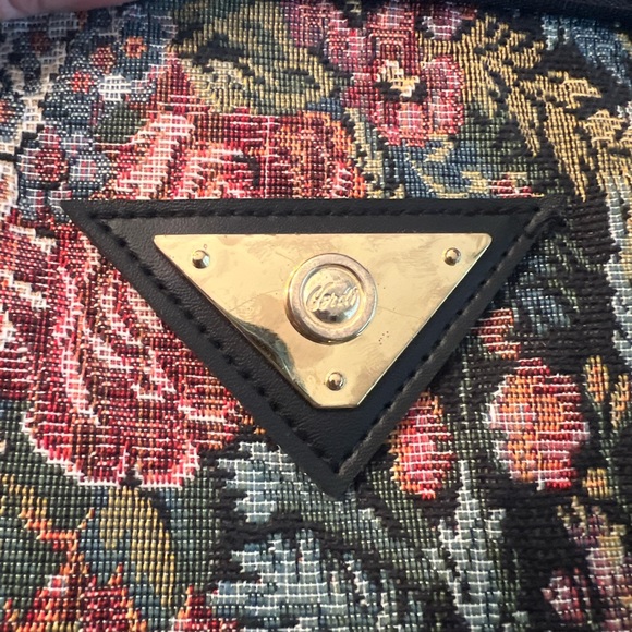 Medium size tapestry luggage, carry-on with strap never used  some wear - Picture 2 of 15